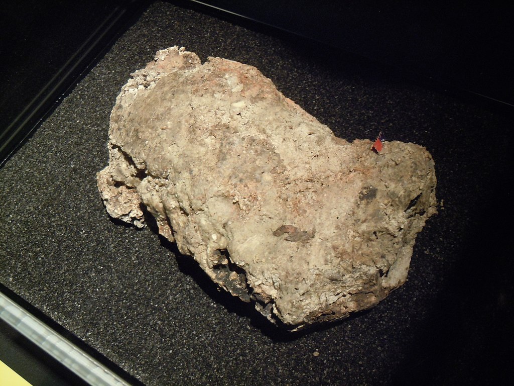 Not a space rock, but a dried fatberg at the Museum of London (photo by Lord Belbury, CC BY-SA 4.0, via Wikimedia Commons)