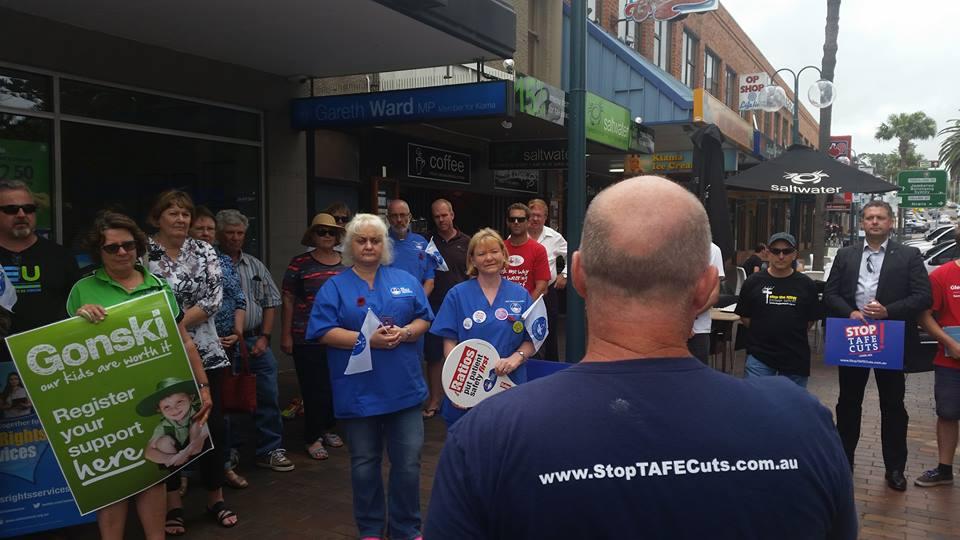 Unionist picket local electorate offices