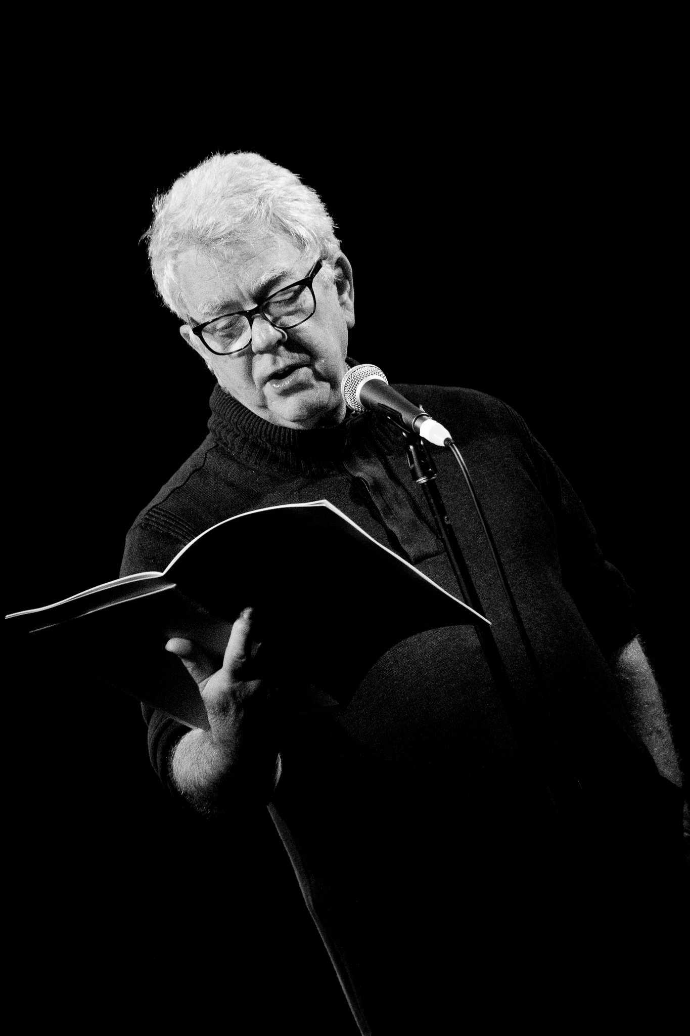 Portrait of Mark Roberts