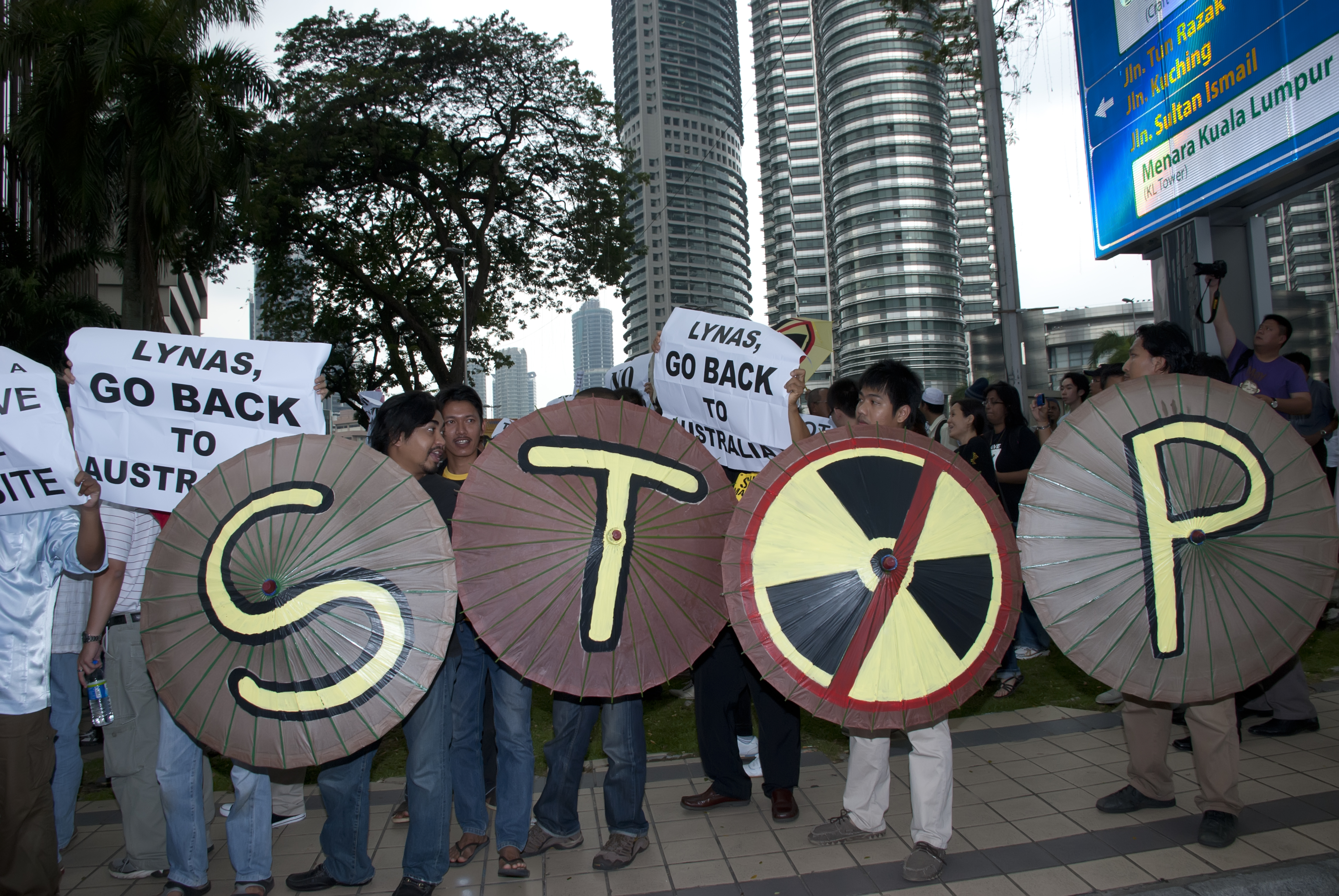Malaysia: Protests against Rare earths processing and radioactive waste from LYNAS
