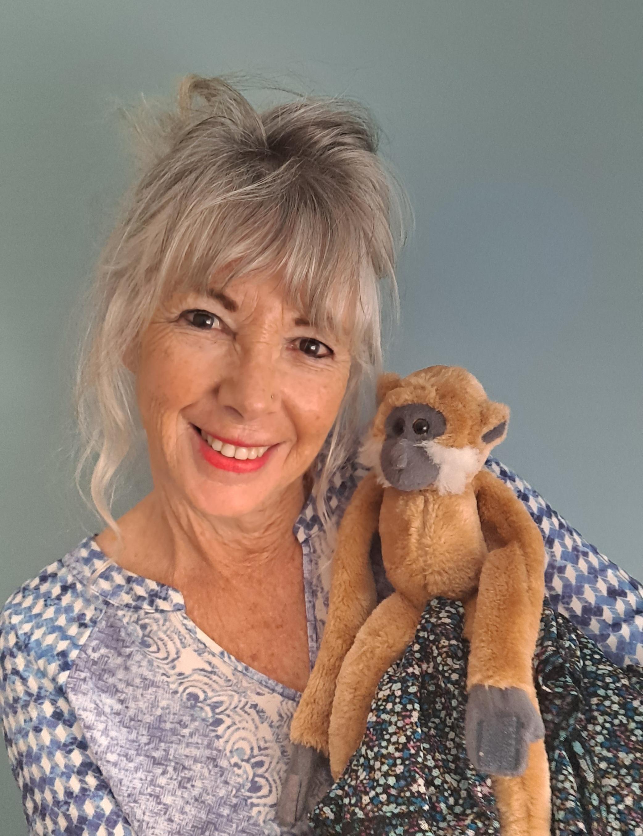 Photo of Robyn Kirby and Maurice, the Animal Free Science Advocacy mascot. Photo supplied by Robyn. 