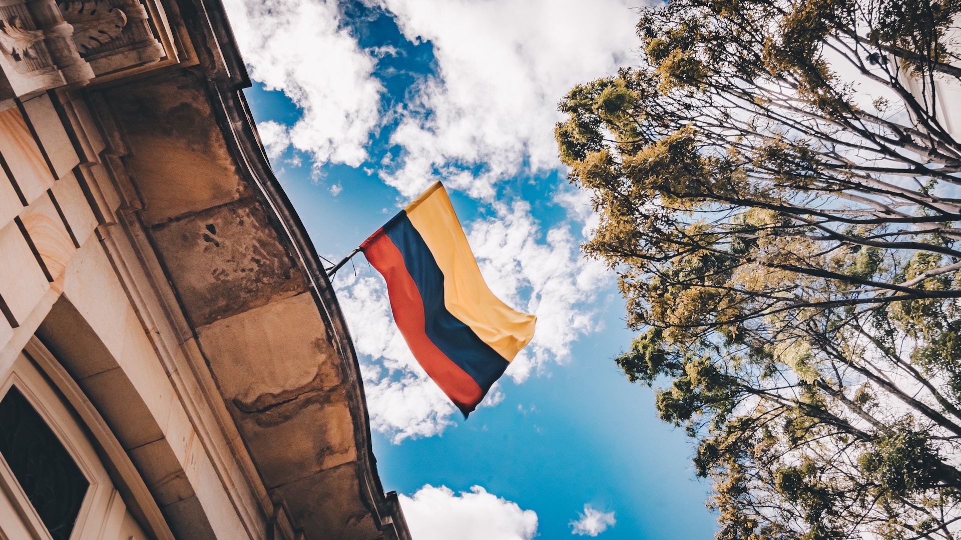Flag of Colombia: Yellow blue and red flavia-carpio-P3PFi8THbUs-unsplash