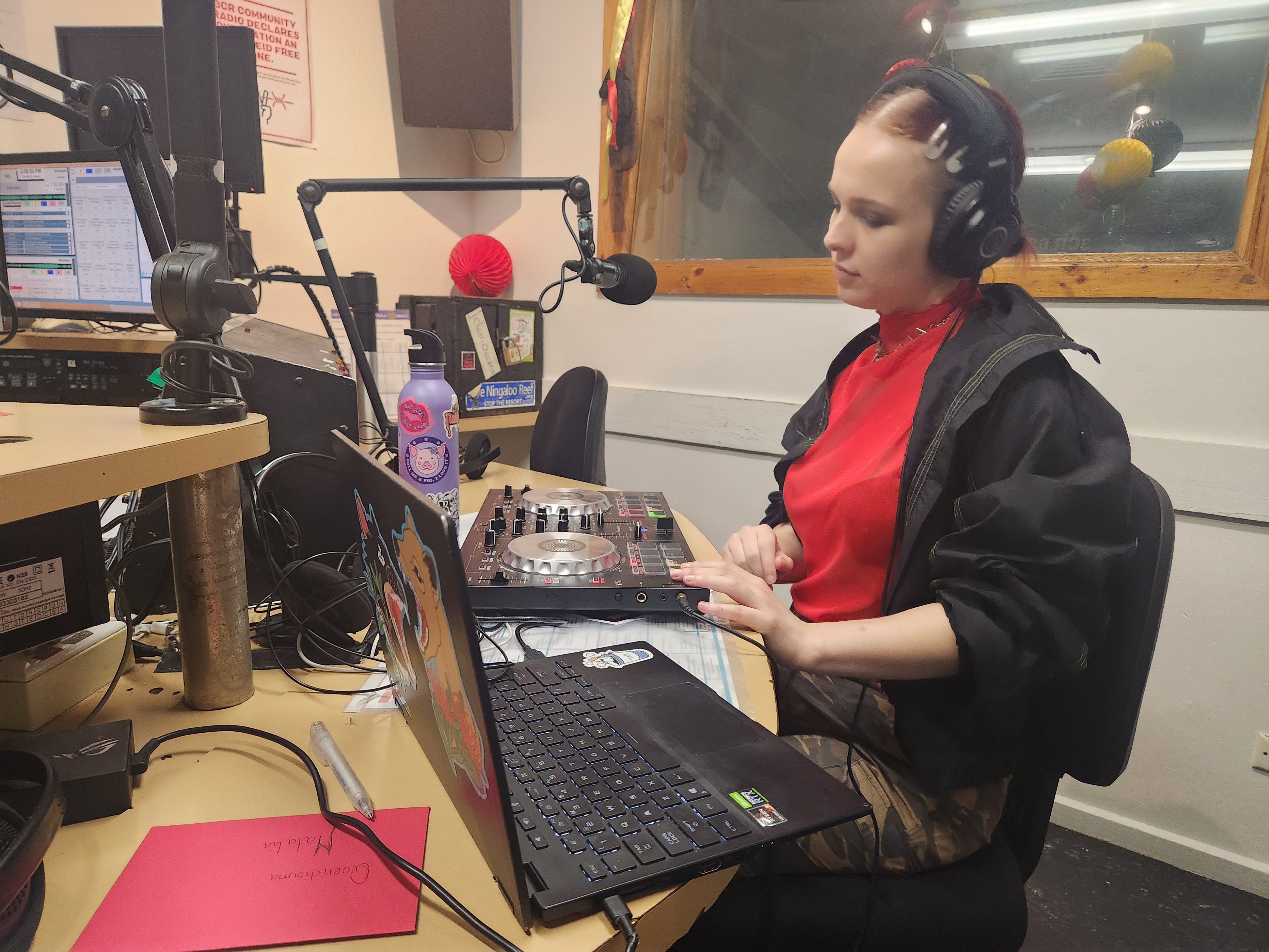 Ruby aka RAMdragon in the 3CR studio spinning some tracks during the show