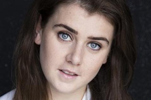 Alana  Louise, Clown School in France and new show The Deadmouse and Peabrain Dreams