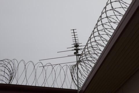 Prison wire