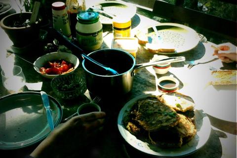 Food on the balcony at Middleton Street. Photo credit: Aimee