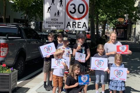Campaigning for 30kmh speed limit in Wollongong, Image: Lena Huda