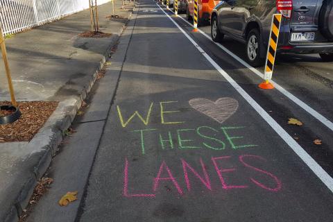 Yay for Elizabeth Street protected bike lanes trial!