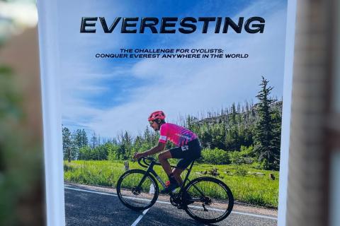 The cover of the book Everesting by Matt de Neef. 