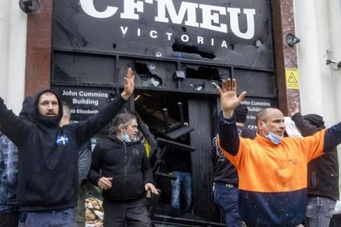 CFMEU Office Defended Against Anti-Vaxxers (Red Flag)