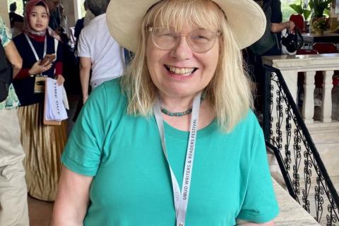 Portrait of Jennifer Mackenzie