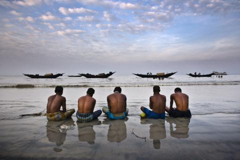 Bangladesh Fishermen pray for a benevolent sea: Rodney Dekker Climate Visuals
