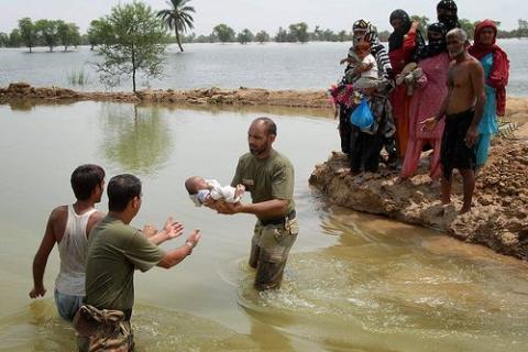 Pakistan Floods= $9Billion in Aid, 33 million affected :Photo by Project Donate