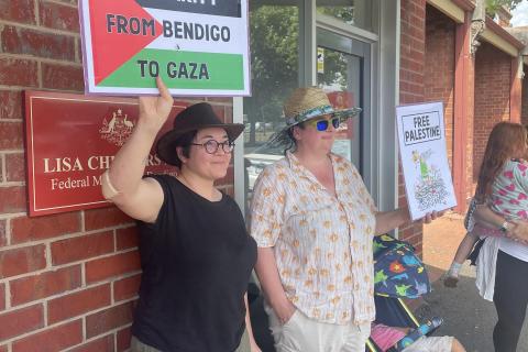 Free Palestine rally at MP Lisa Chesters' office in Bendigo