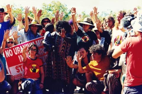 Yvonne Margarula and Mirrar joined by anti nuclear activists in 1998.