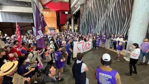 NTEU strike at Melbourne Uni. Image: twitter.com/NTEUUniMelb