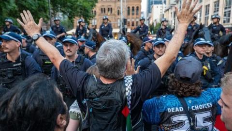  As tens of thousands joined protests opposing the visit of Israeli President Isaac Herzog across the country, police in Gadigal Country/Sydney brutally attacked protesters. Photo: Zebedee Parkes